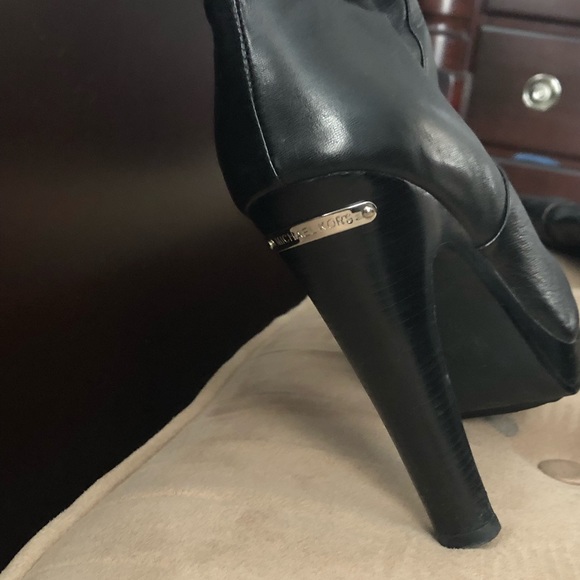 Michael Kors blank tall boots. - Picture 1 of 5